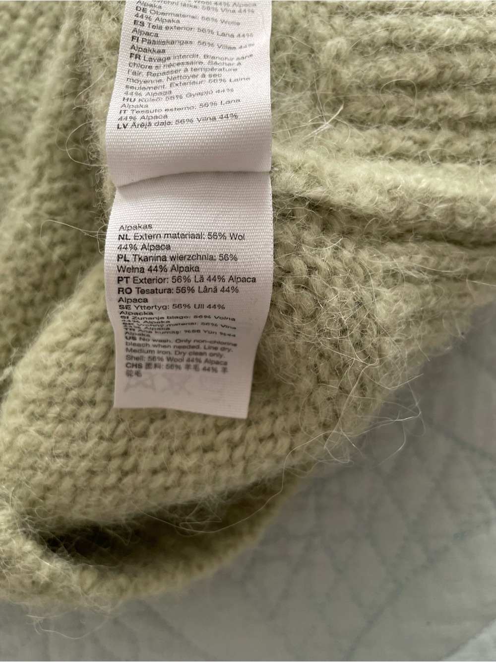 & Other Stories Soft Green Sweater V-Neck Vest Alpaca & Wool Blend Size XS - Picture 5 of 6